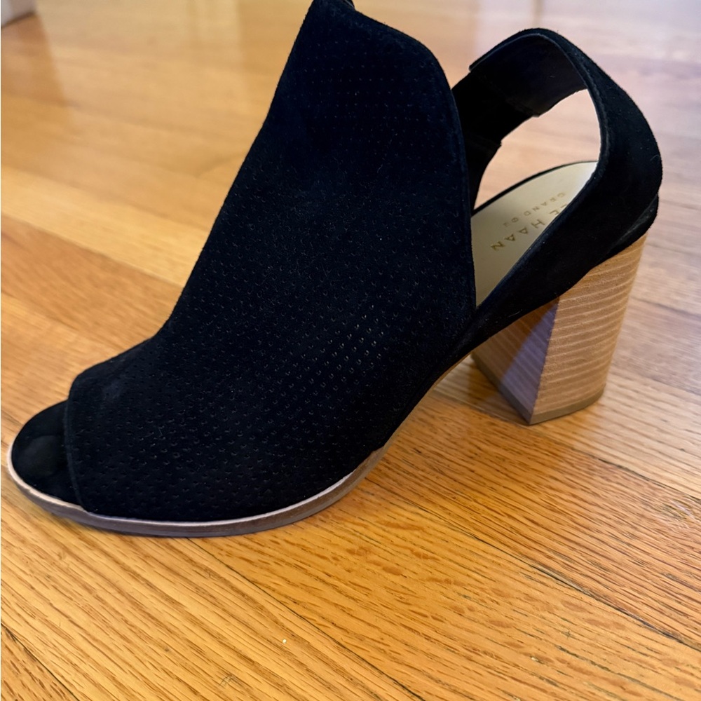 Cole Haan black suede Sandal Shoe Women’s